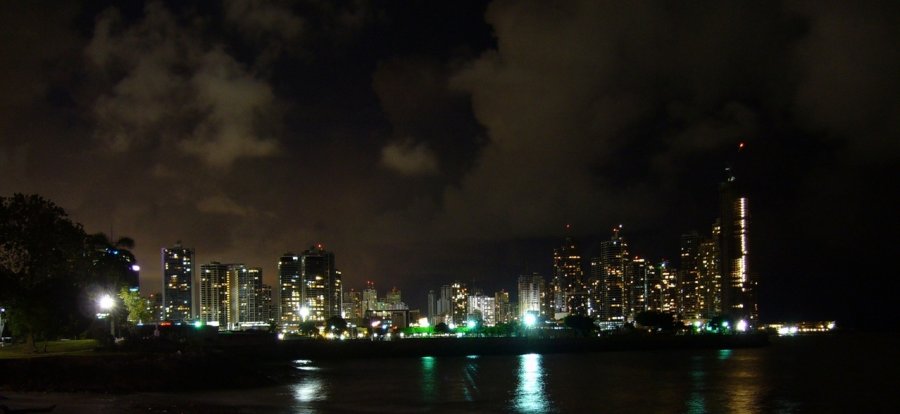 Панама-Сити ночью